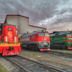 ТЭМ18ДМ - 1451, 2М62У - 0044Б и ДМ62 - 1797