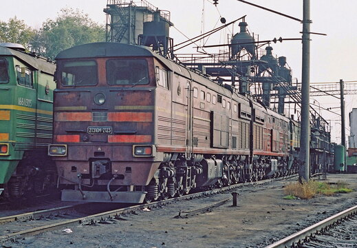 2ТЭ10М-2123